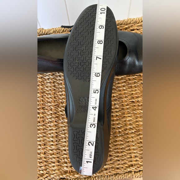 Black Mary Jane Women's Shoes - Picture 9 of 11